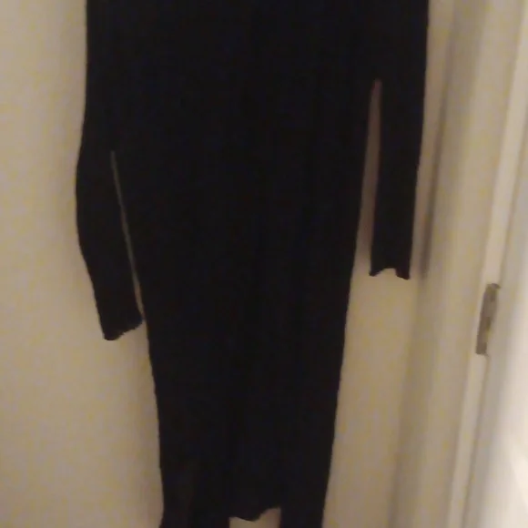 Cover up - Picture 2 of 2